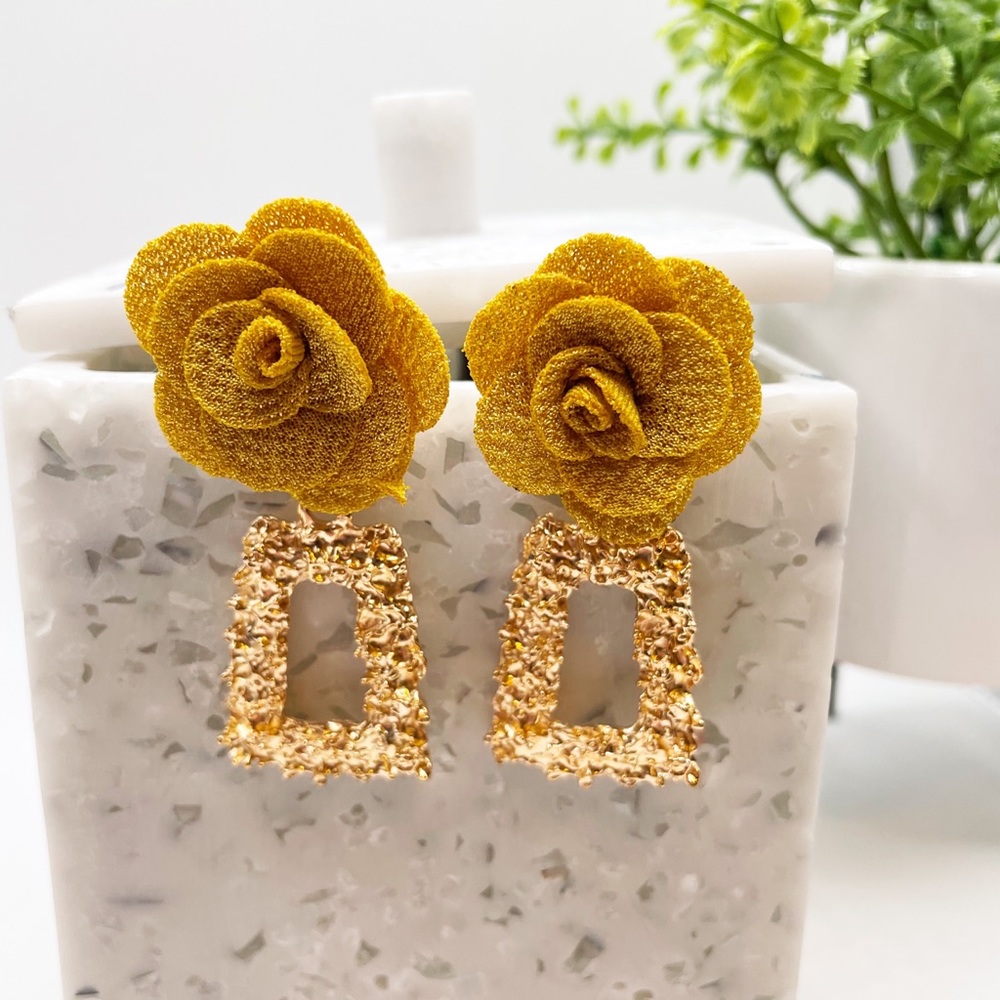 New gold rose dangle earrings